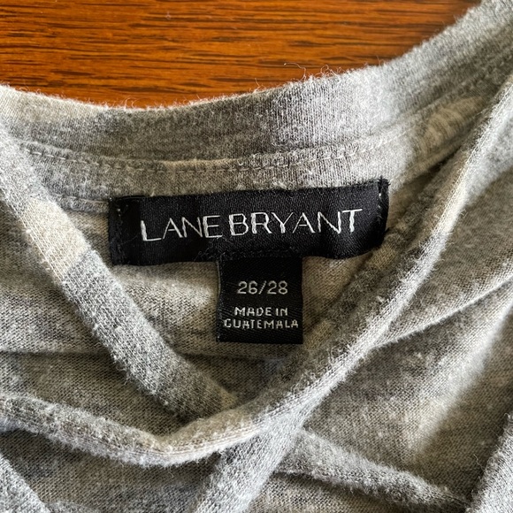 Short sleeve Lane Bryant Camo with embroidered flowers. - Picture 3 of 3